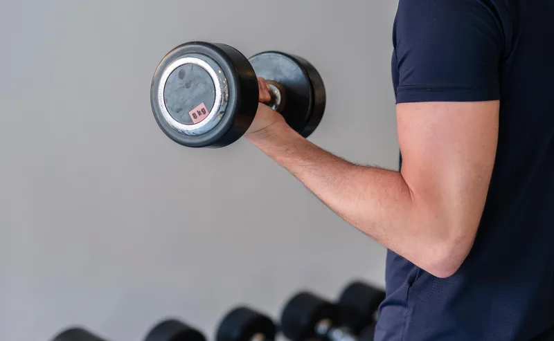 Scopri la Tua Forza: 10 Consigli Fitness per Principianti Determinati